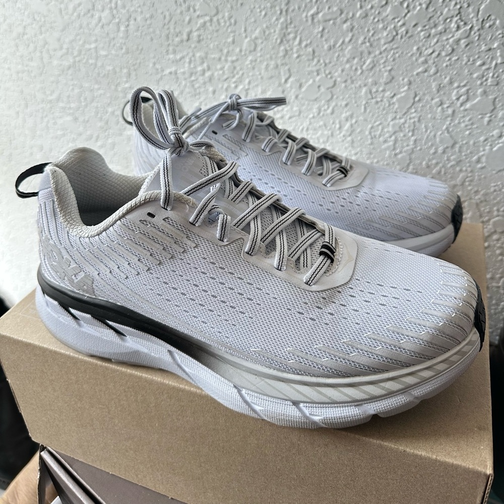 HOKA CLIFTON 5 WHITE SHOES